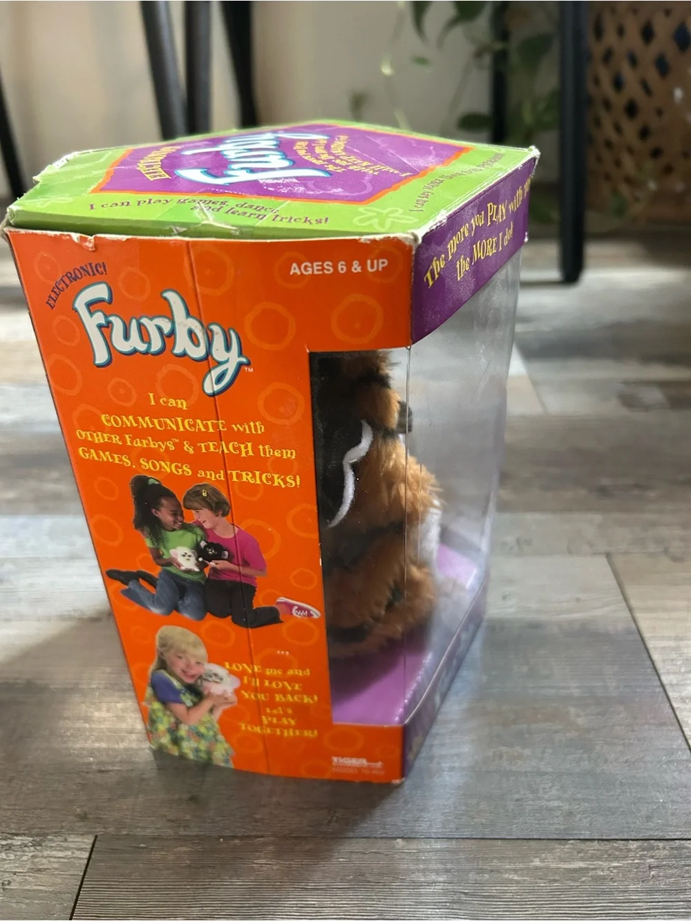1998 RARE 6” Furby Giraffe Tan with Blue Eyes 70-800 tags